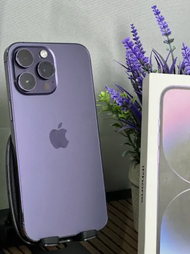 iPhone 14 Pro Max Roxo