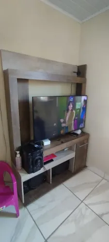 Vendo rack e som bom estado aceito cartão.