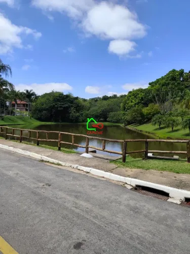 Casa em condomínio em Vinhedo-SP, 4 quartos, 4 suítes, 2 salas, 5 banheiros, 9 vagas, 374m
