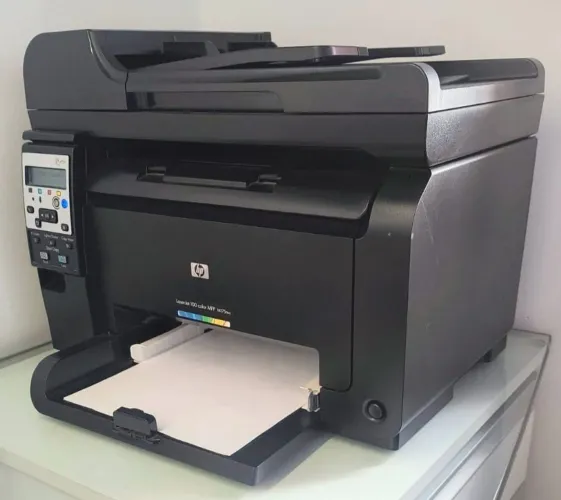 HP Laser jet 100 color mfp M175nw