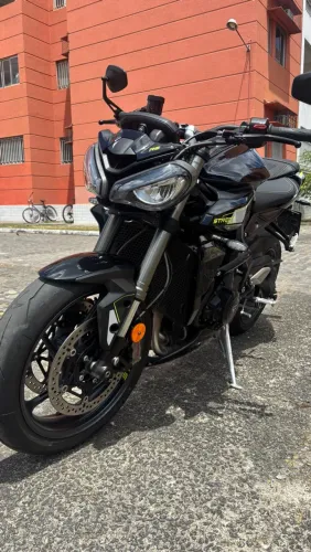 Triumph Street Triple 765 RS 2025