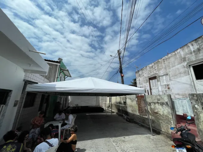 Tenda 6x6 piramidal, tubo galvanizado 16, lona Night&day.  R$ 4.700,00.  