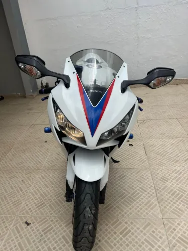 CBR 1000 RR FIREBLADE