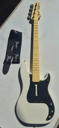 Controle Baixo Fender Precision Bass Wireless - Rock Band (Xbox 360) + Correia