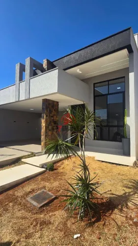 Casa 3 Quartos com Suíte no Jardim Petrópolis Próxima ao Portal Shopping, Lote Inteiro de