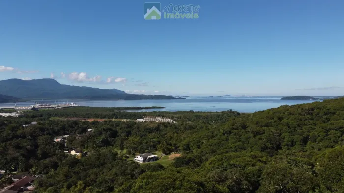 Terreno / Lote com EXCLUSIVIDADE vista para a Baia de Antonia com 14.000m²