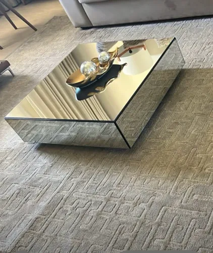 Mesa de centro espelhada 