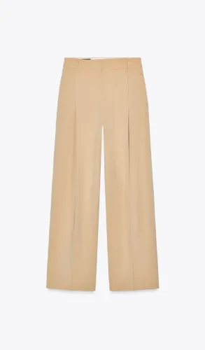Calça em alfaiataria