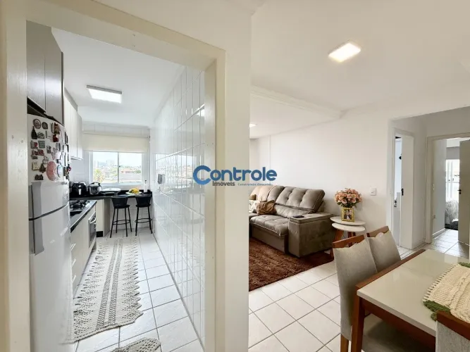 Apartamento com 02 dormitórios em Barreiros, São José/SC!
