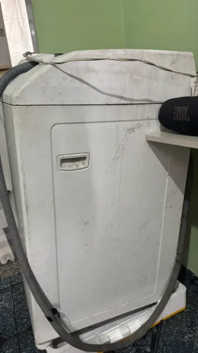 Máquina de lavar usada