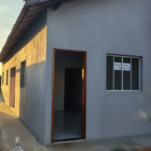 Casa nova 2 dormit. - vendo/financio/ aceito troca carro, moto, imovéis em outra cidade