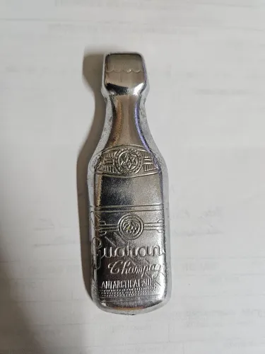 Abridor de garrafa antigo