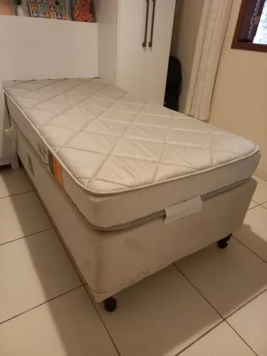 Conjunto cama box e colchão solteiro