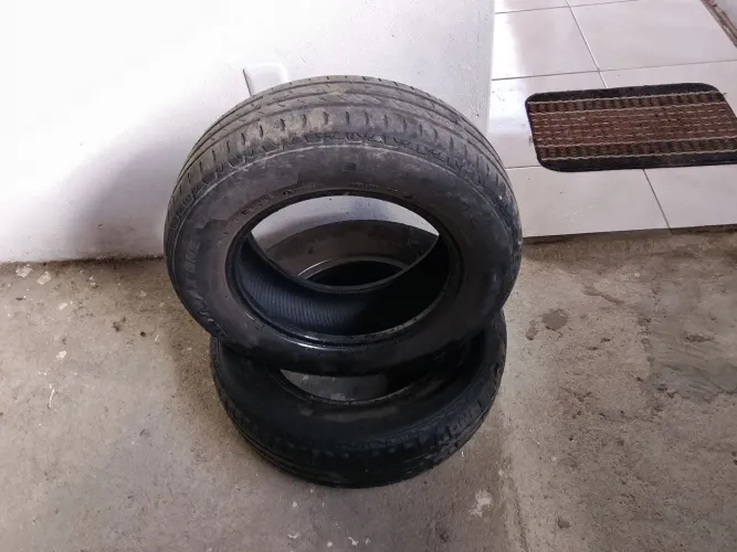 Vendo 2 pneus