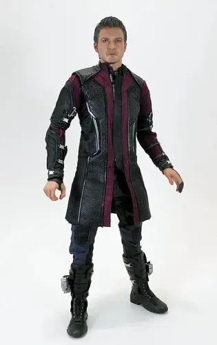 Hot toys hawkeye age of ultron.
