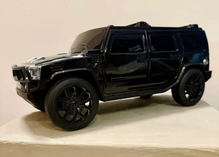 Caixa de Som Bluetooth em Formato de SUV Preto - 26 cm