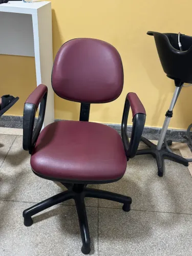 CADEIRA PARA SALÃO E MAQUIADORA