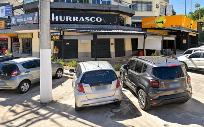 Ótima Oportunidade para Investir - 02 lojas alugadas no Trevo de Maria Paula!