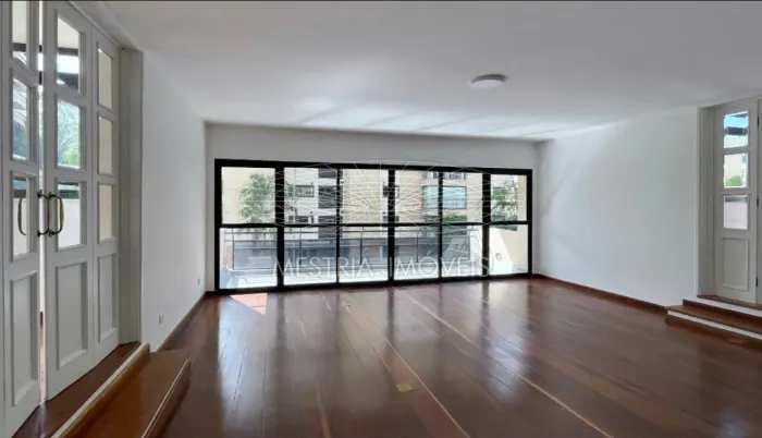 Oportunidade com excelente planta e localização !