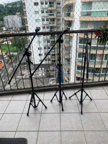Pedestal de microfone