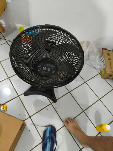 Vendo ventilador Multilaser seminovo