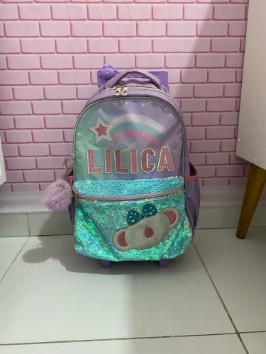 MOCHILA COM RODINHA LILICA RIPILICA