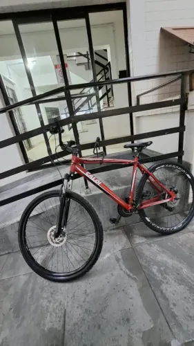 Bicicleta Caloi Aro 29 Vermelha - 21 Marchas e Freio a Disco