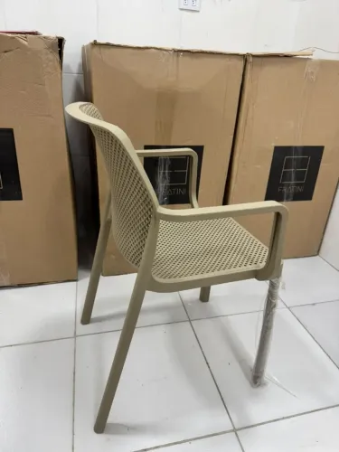 Cadeira Fratini Sardenha Fendi ? Conjunto 4 Unidades R$ 1.200,00