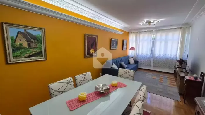 Apartamento para venda com 3 quartos, 96m² - Centro - Petrópolis/RJ
