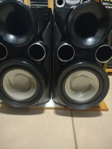 Caixas acusticas lg