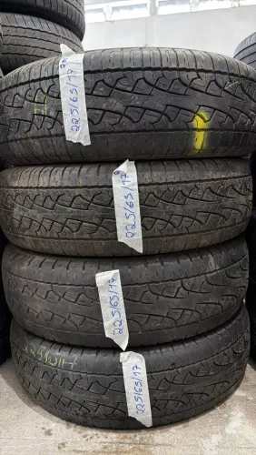 Pneus 225/65/17 marca PIRELLI atr