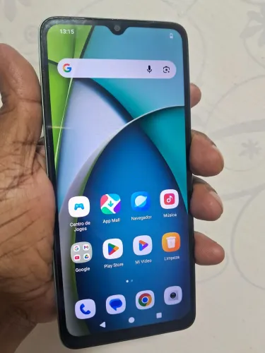 Redimi A3 X 128GB com trinco no fundo, porém funcionando tudo perfeitamente, whats