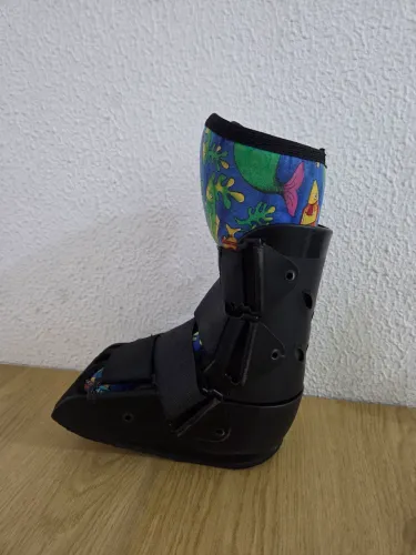 Bota Imobilizadora Robocop Infantil Tamanho 29 a 32