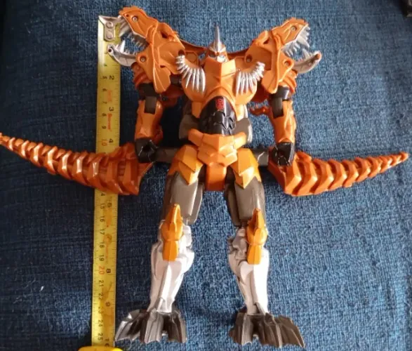 Boneco Transformers Grimlok Hasbro Tomy