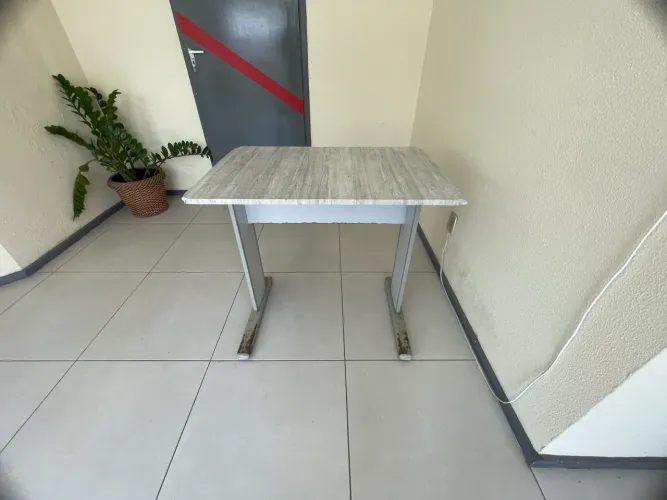 Vendo Mesa para Escritório 