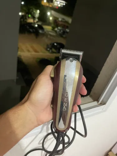 Máquina de cortar cabelo Wahl Legend.