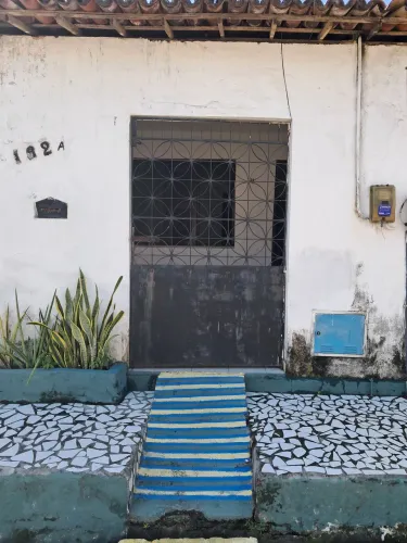 Aluga-se 