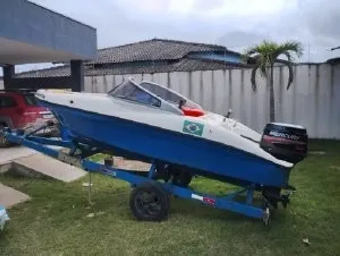 LANCHA 15 PÉS, MOTOR MERCURI 2 TEMPOS 50 HP NOVO E REVISADO. *