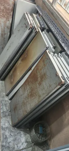Lote 87 Bandejas 30cm usadas com amassados medidas similares