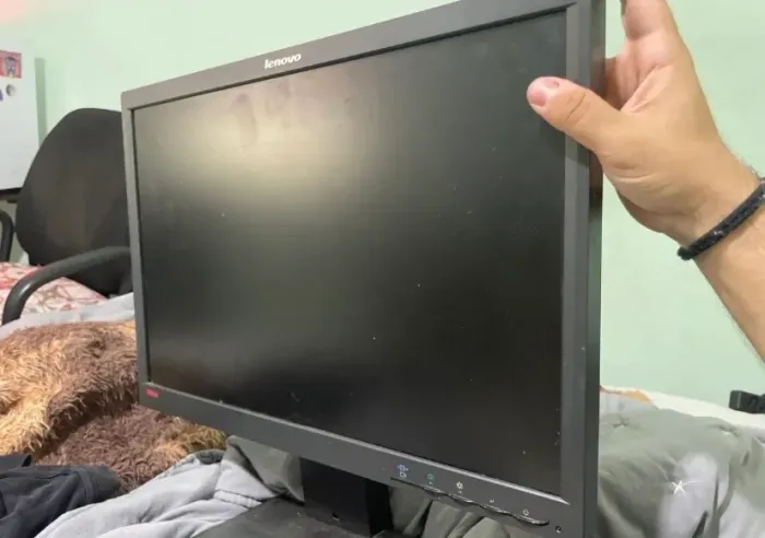 Monitor lenovo 22 polegadas