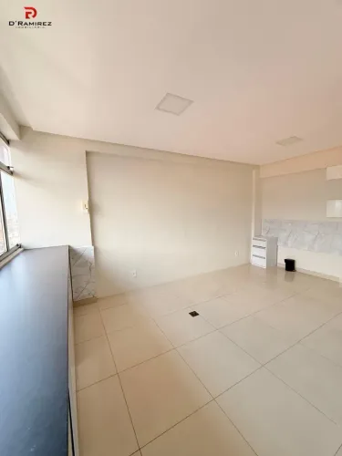 Alugo sala no Edifício Eneida no São Francisco com garagem rotativa