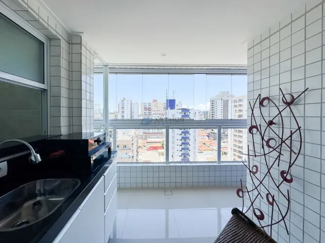 Apartamento à venda em Praia Grande no bairro Guilhermina com 2 suítes e 2 vagas
