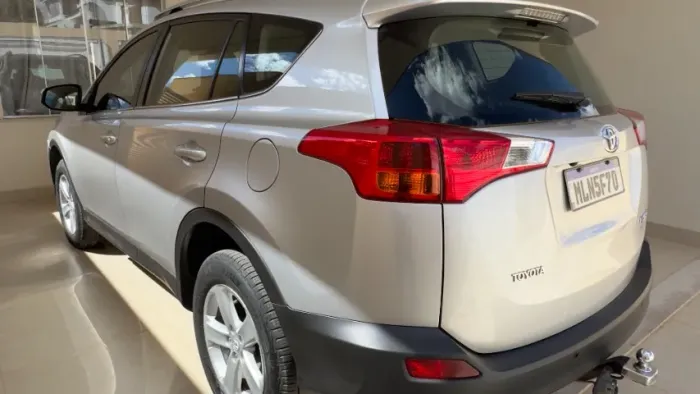 Toyota RAV4 2.0 4X2 16V Aut. 2013