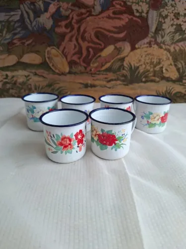 Conjunto xícaras de café esmaltadas conforme fotos 6 peças