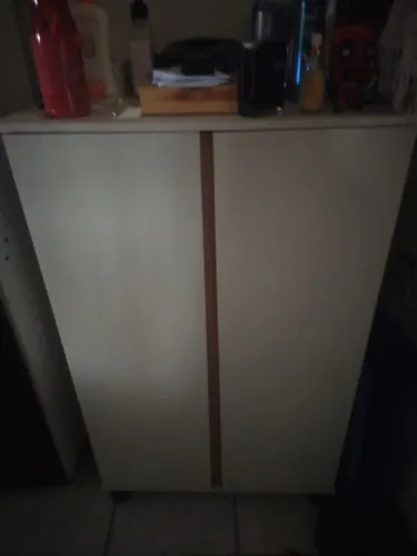 Vendo armário