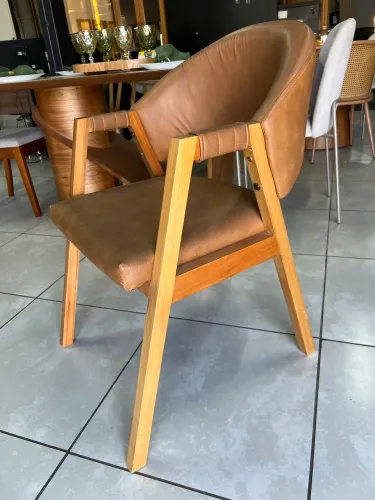 Cadeira Dora