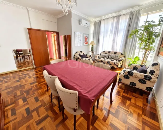 Apartamento de 123 m² com 3 quartos no Centro