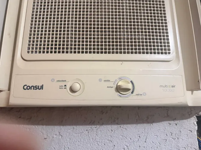 Ar condicionado de parede 10.000 btus 220v