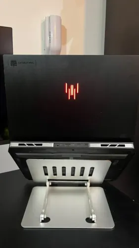 Acer Predator Helios Neo 16 i9 RTX 4070 32GB RAM 1TB SSD 240Hz