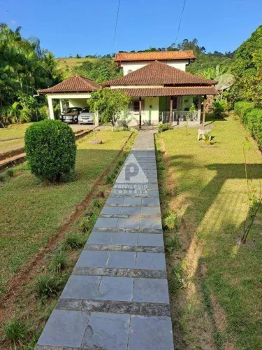 Chácara à venda, 4 quartos, 2 suítes, 2 vagas, São Francisco - Valença/RJ